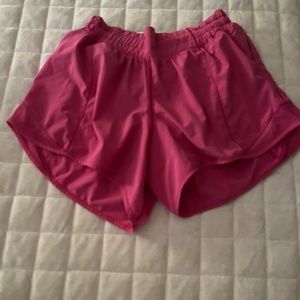 lululemon hotty hots (size 6 L)